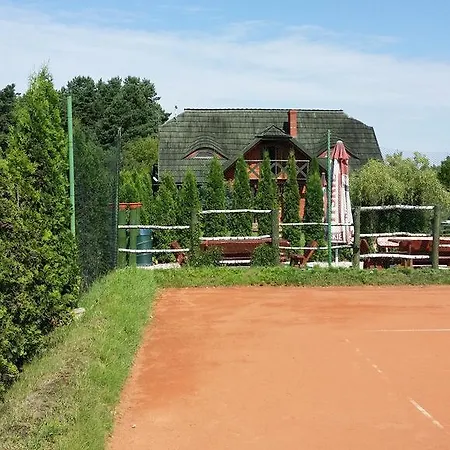 Wyspa Kampinos ファームステイ Brochów